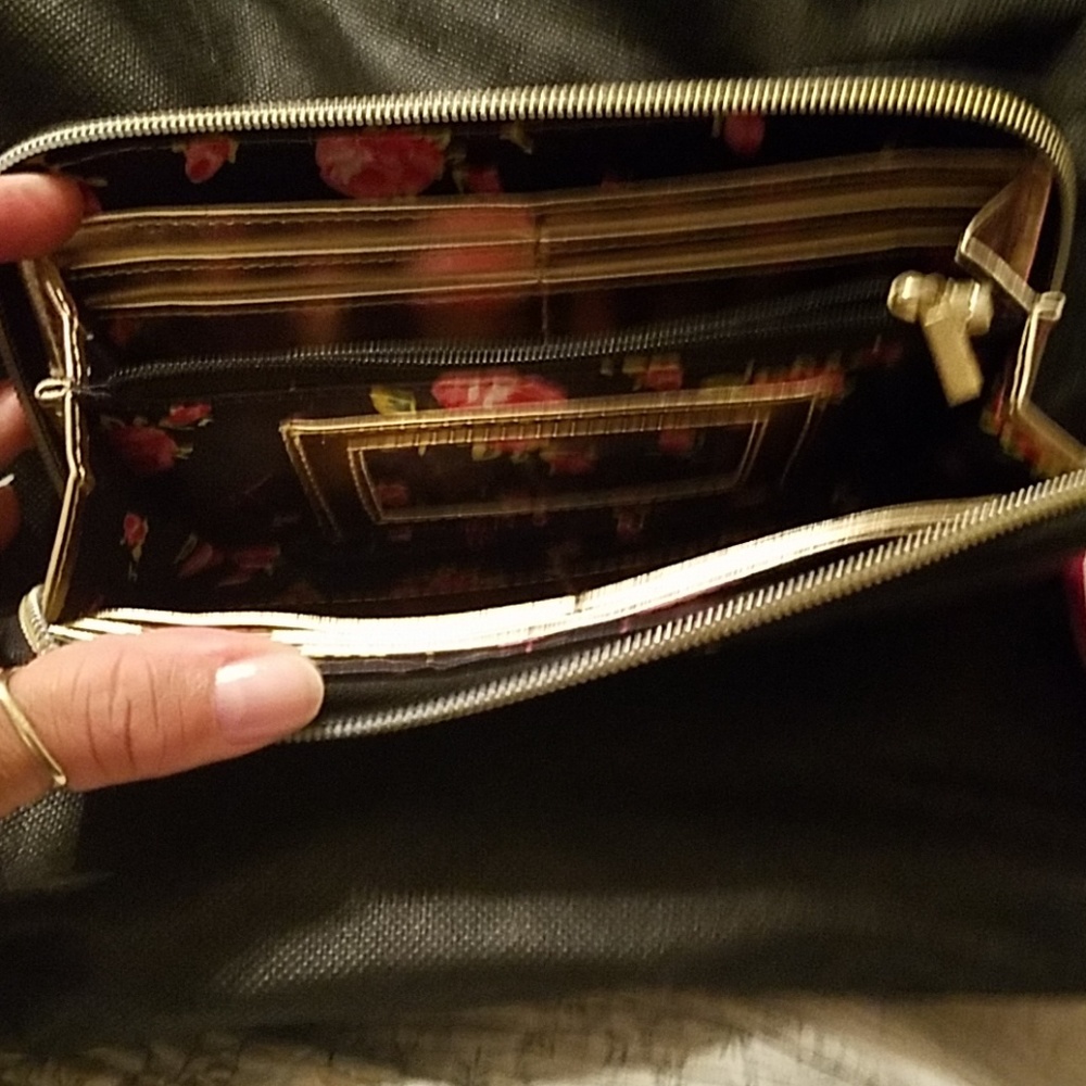 Wallet - Picture 3 of 3